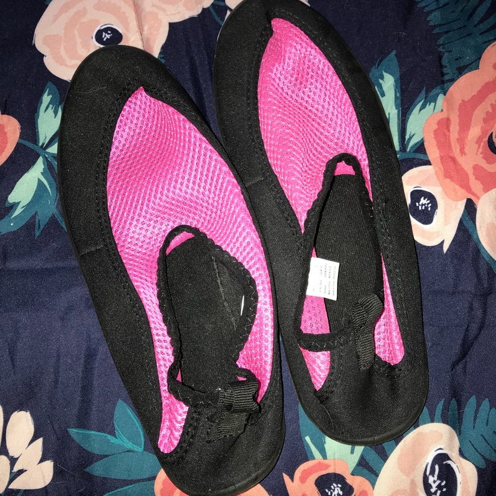 Water shoes